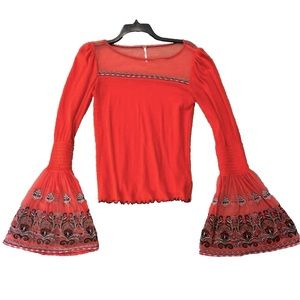 Free People Top Embroidered Floral Bell Sleeve Pull Over Size S Mock Neck FLAW